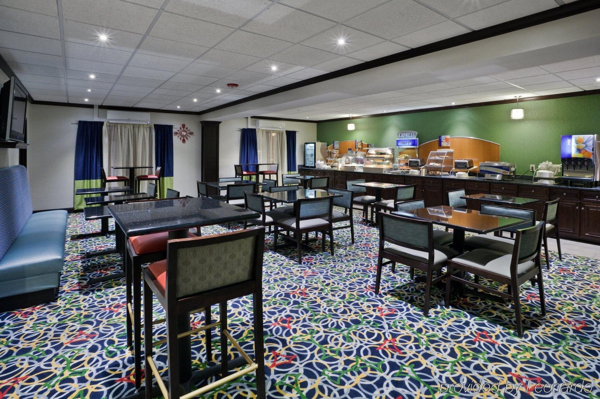 Holiday Inn Express Cleveland Airport - Brook Park, An Ihg Hotel Restaurante foto