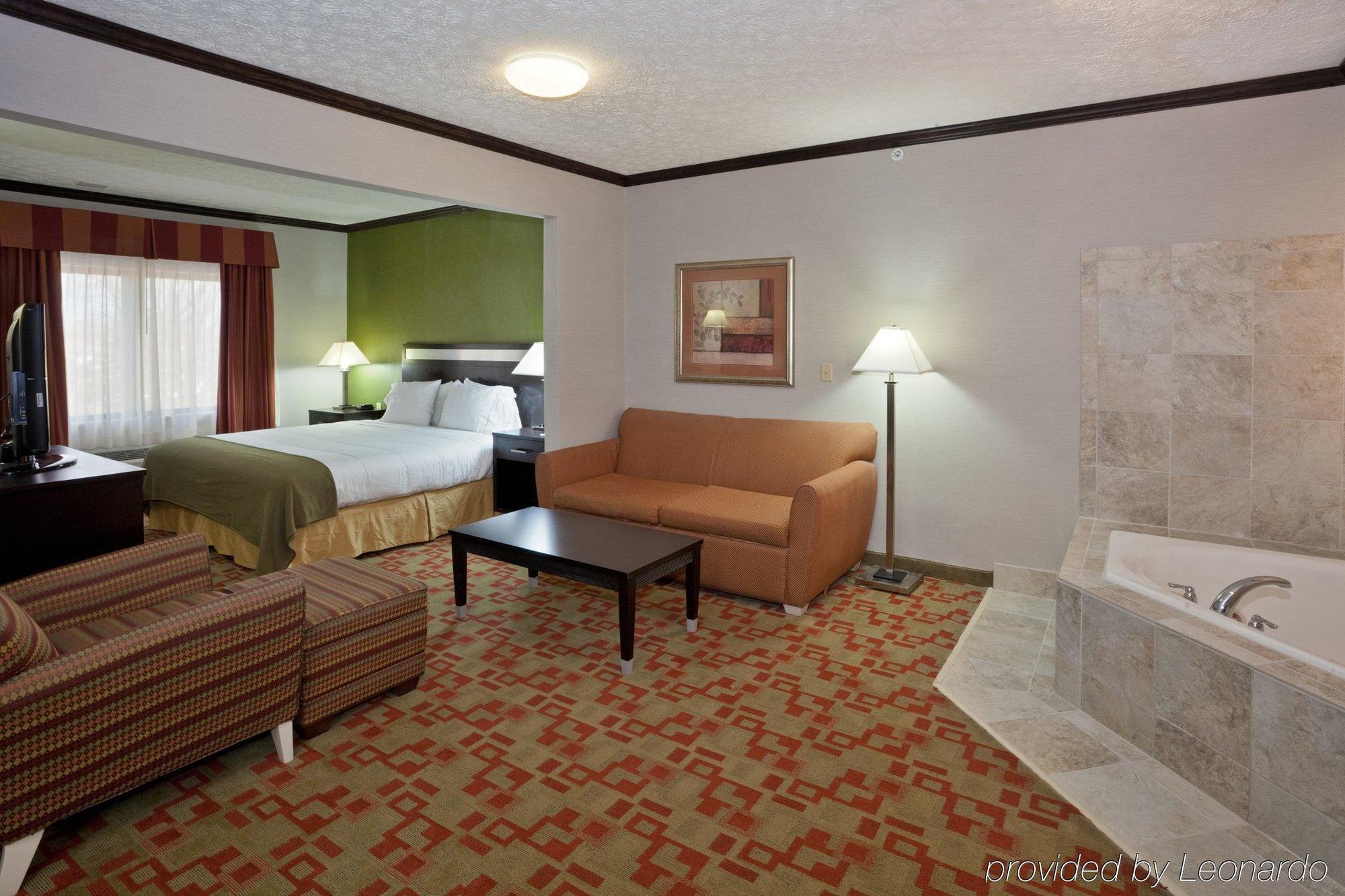 Holiday Inn Express Cleveland Airport - Brook Park, An Ihg Hotel Habitación foto